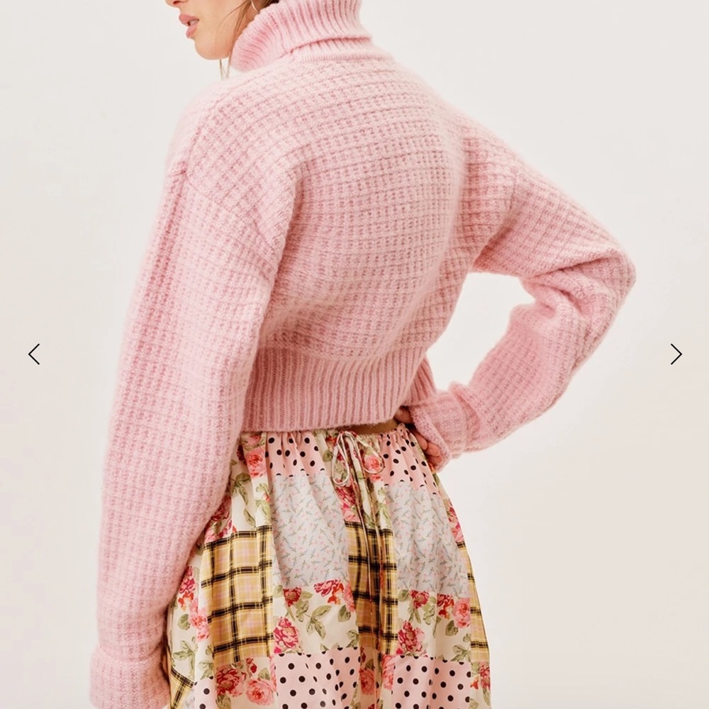 Madeline Turtleneck Crop Sweater 90’s - Picture 6 of 9